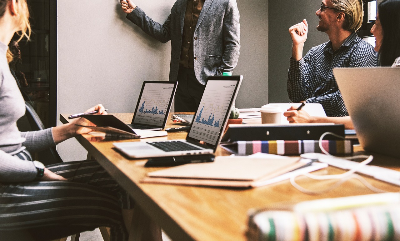 Quelles sont les meilleures pratiques pour mener des réunions d’équipe productives ?