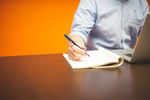 Comment aménager un bureau de start-up en 2025 pour booster la productivité ?