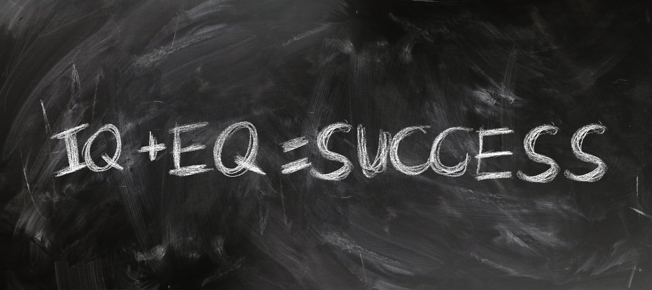 découvrez l’intelligence émotionnelle : son importance, ses avantages et des conseils pratiques pour développer vos compétences émotionnelles et améliorer vos relations personnelles et professionnelles.